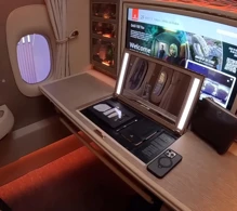 Emirates Boeing 777-300ER V.6 photo
