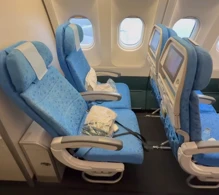 Cathay Pacific Airbus A330-300 V.1 photo