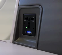 Singapore Airlines Boeing 737 MAX 8 photo