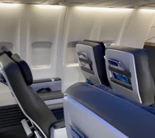 Alaska Airlines Boeing 737-700 photo
