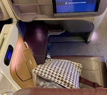 Singapore Airlines Boeing 777-300ER photo