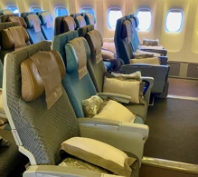 Singapore Airlines Boeing 777-300ER photo