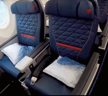 Delta Airbus A220-100 photo