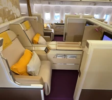 Thai Airways International Boeing 777-300ER V.2 photo