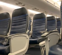 United Embraer E175 V.1 photo