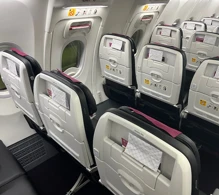 Qatar Airways Boeing 737 MAX 8 photo