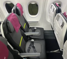 Qatar Airways Boeing 737 MAX 8 photo