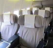 Qantas Boeing 737-800 photo