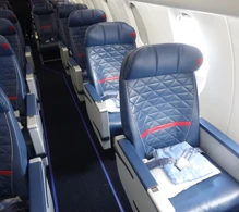 SkyWest Airlines Bombardier CRJ900 V.1 DL photo