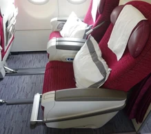 Qatar Airways Airbus A320-200 V.1 photo
