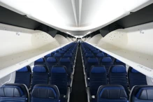United Boeing 737 MAX 9 photo