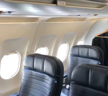 United Airbus A320-200 photo