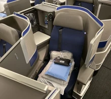 United Boeing 767-400ER photo