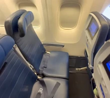 United Boeing 767-400ER photo