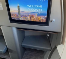 Starlux Airlines Airbus A321neo photo