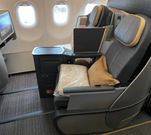 Starlux Airlines Airbus A321neo photo