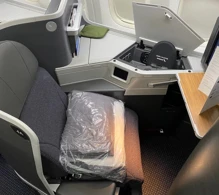 American Airlines Boeing 777-200ER V.1 photo