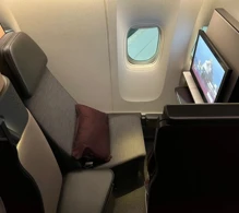 Qatar Airways Boeing 777-200LR V.1 photo
