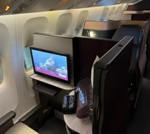 Qatar Airways Boeing 777-200LR V.1 photo