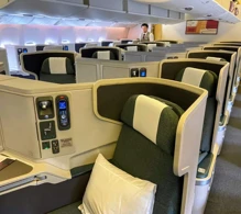 Cathay Pacific Boeing 777-300ER V.1 photo