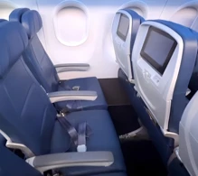 Delta Airbus A320-200 photo