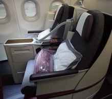 Qatar Airways Airbus A320-200 V.2 photo